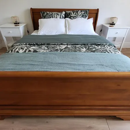 Maison De La Riviere فندق مبيت وإفطار 3*