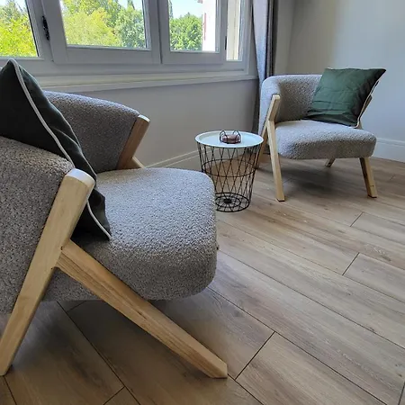 Maison De La Riviere فندق مبيت وإفطار 3*